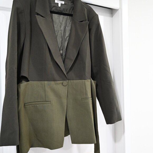 Good American Size 2XL Color Block Side Slit Two Tone Blazer in Olive Green - Picture 4 of 15